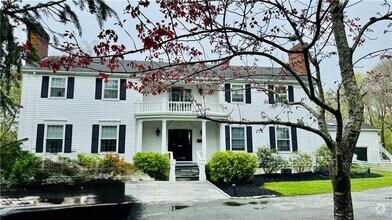 Building Photo - 571 Bellevue Ave