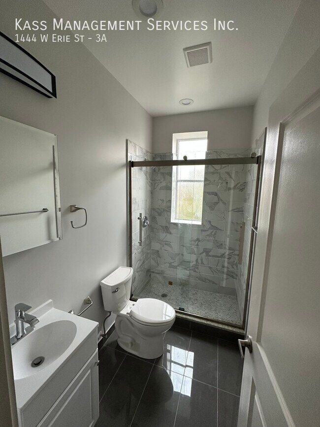 Foto del edificio - 1444 W Erie St