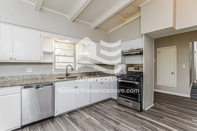 Building Photo - 4121 Calhoun Dr