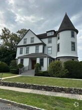 Building Photo - 18 Euclid Ave