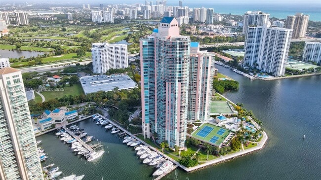 Foto del edificio - 3370 Hidden Bay Dr