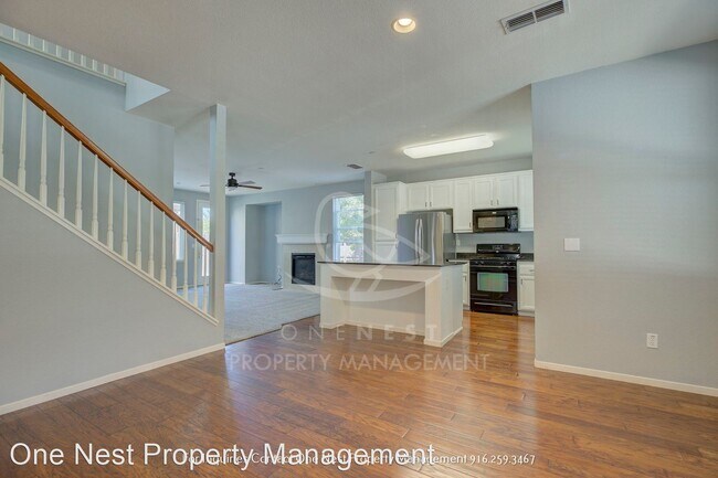 Building Photo - 3 br, 3 bath House - 862 Courtyards Loop