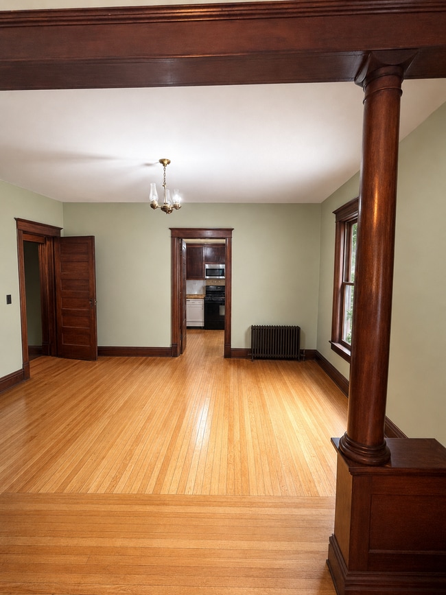 Building Photo - 1211 Adams St NE