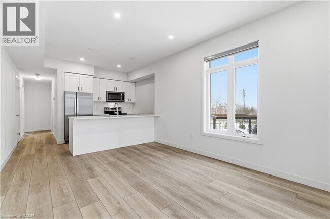 Building Photo - 405 Myers Rd