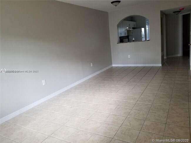 Foto del edificio - 990 NE 33rd Terrace