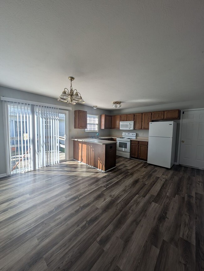 Foto del edificio - Quiet 2 bed 2 bath duplex home in Franklin!