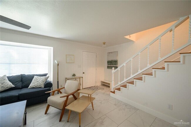 Foto del edificio - 39 Los Amigos Dr