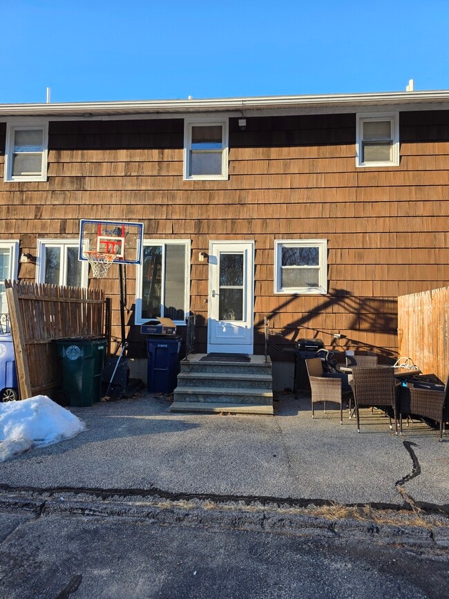 Back Entrance - 39 Villa Rd