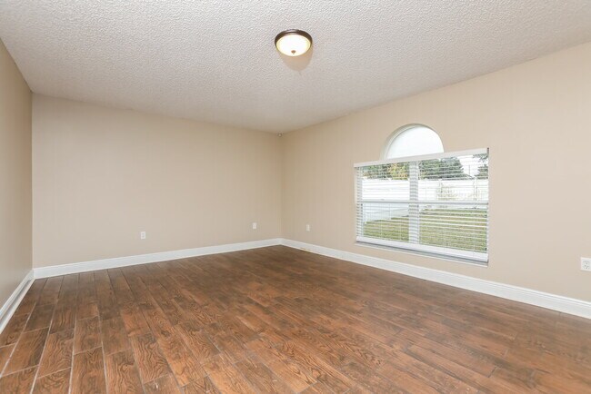 Foto del edificio - 293 Sawyerwood Pl