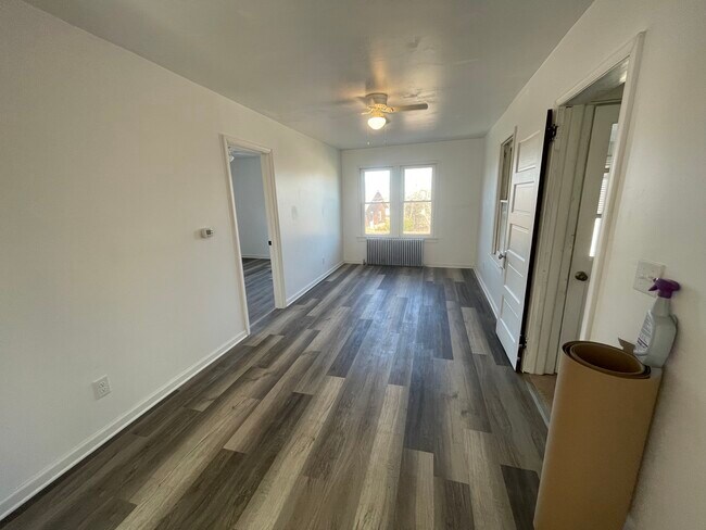 Foto del edificio - 2439 S East St