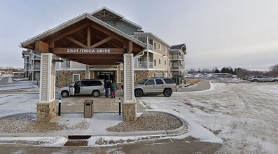 Building Photo - 2821 Ithaca Dr