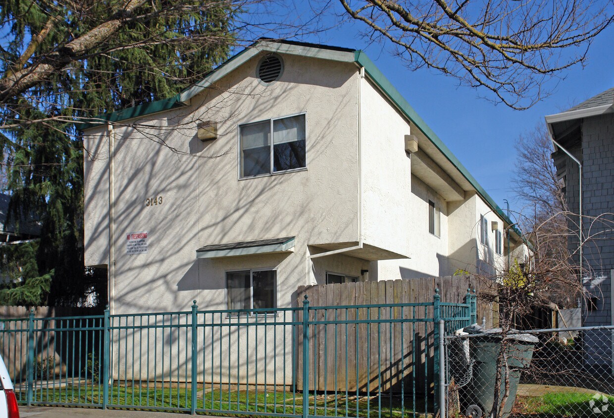 Primary Photo - 3143 3rd Ave