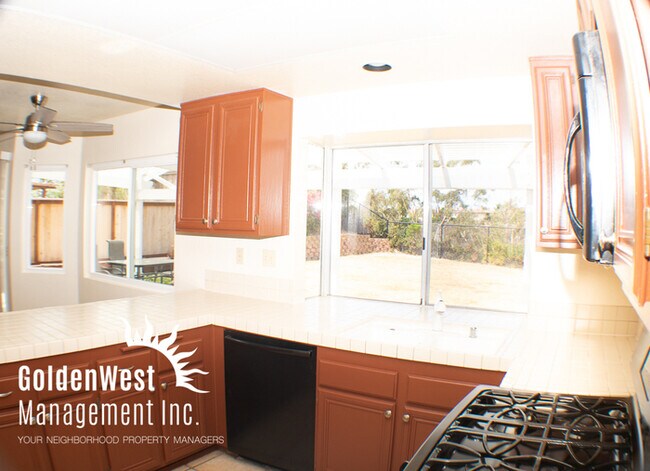 Foto del edificio - 12542 Darkwood Rd