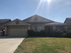 Building Photo - 2501 Basque Hills Dr