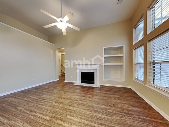 Building Photo - 2749 Palmetto Hall Blvd