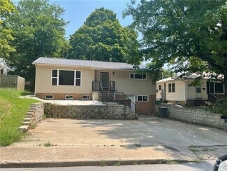 Building Photo - 328 S Duncan Ave