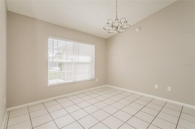 Building Photo - 619 Regency Way