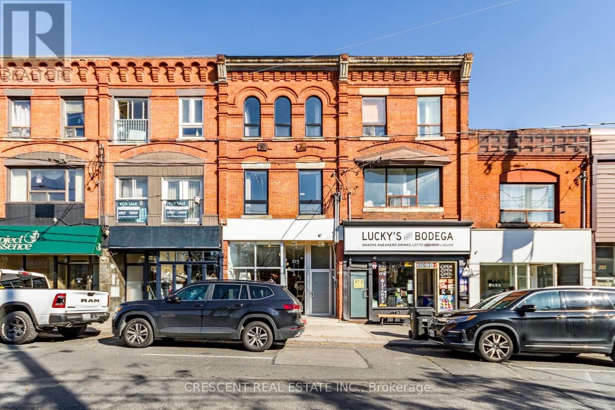 Primary Photo - 215 Ossington Ave