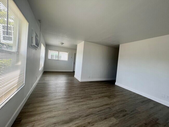 Building Photo - 710 Bayberry Dr