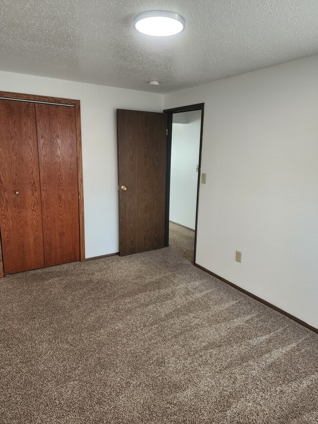 Building Photo - 618 Heritage Dr