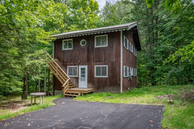 Building Photo - 51 White Birch Dr