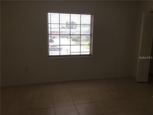 Building Photo - 1432 Holden Ave