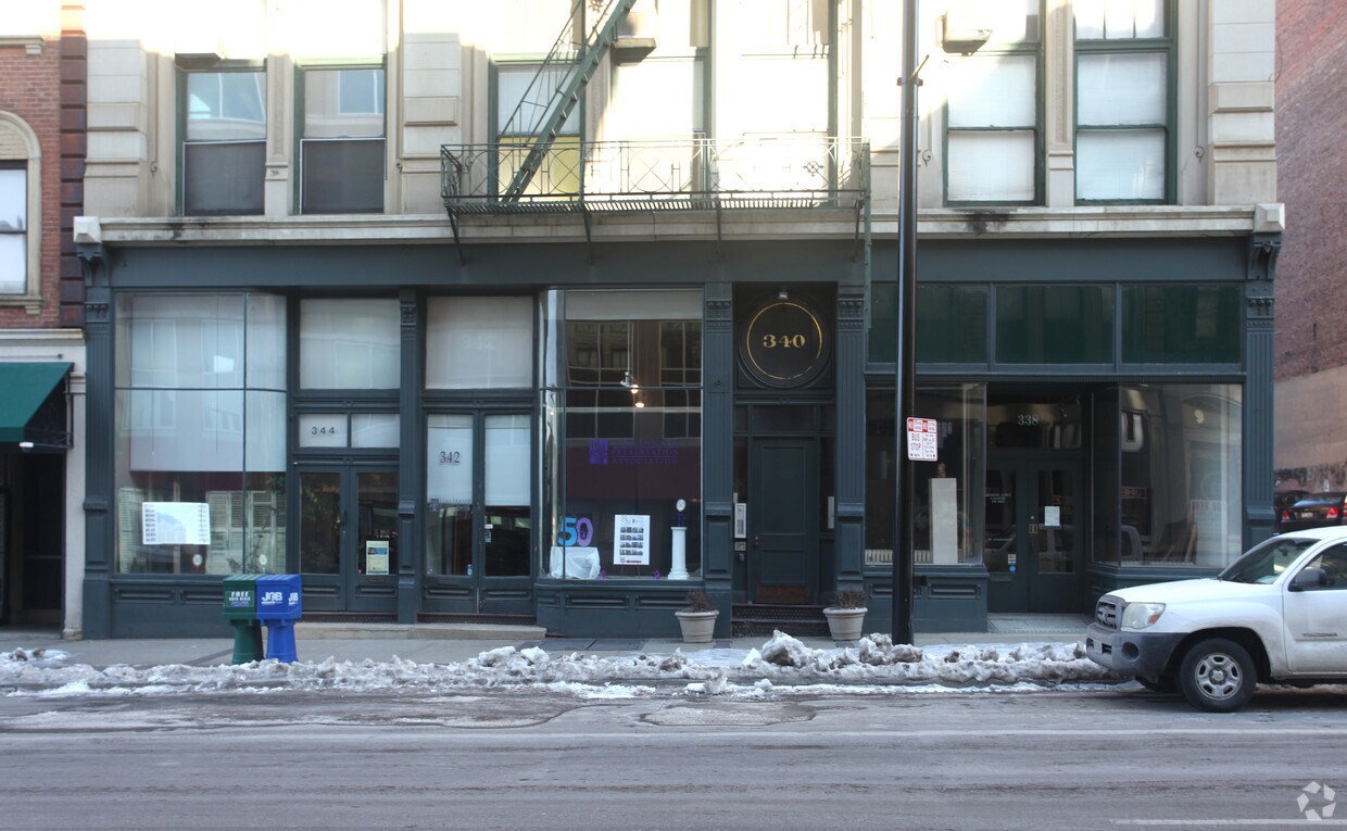 Building Photo - 338-344 W 4th St