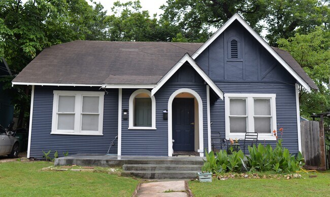 Foto del edificio - 818 W Lynwood Ave