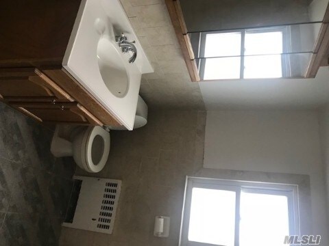 Building Photo - 85 Hinsdale Ave