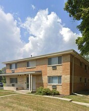 Building Photo - 4215 S Vermont Ct