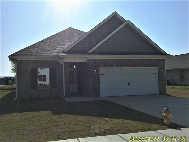 Building Photo - Home for Rent in Meridianville, AL! Availa...