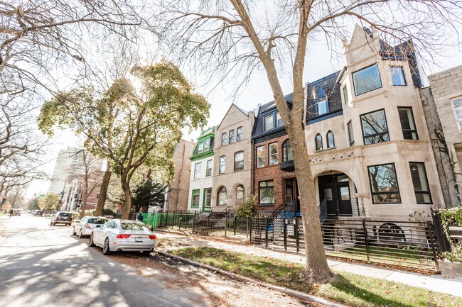 Building Photo - 3638 S King Dr