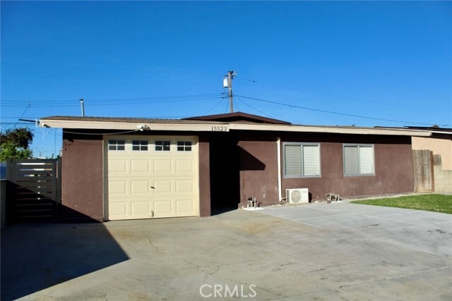 Building Photo - 15523 Cameo Ave