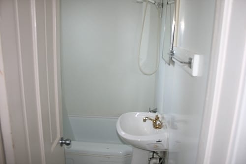 Building Photo - 1 Bedroom, 1 Bathroom Duplex Upper Level in Brainerd, MN