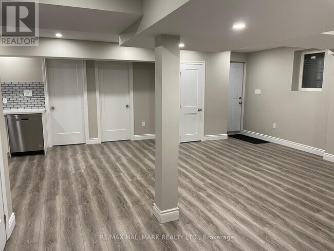 Building Photo - 58 Jevons Dr