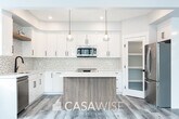 Photo principale - 10934-10972 72 Ave NW