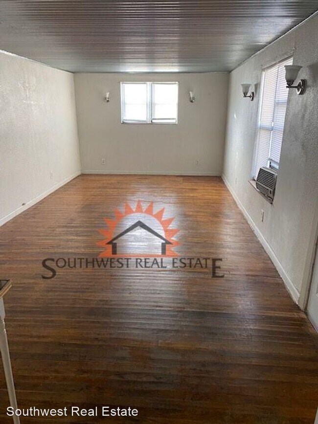 Building Photo - 1 br, 1 bath House - 608 E 6th