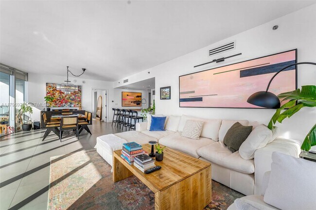 Foto del edificio - 465 Brickell Ave