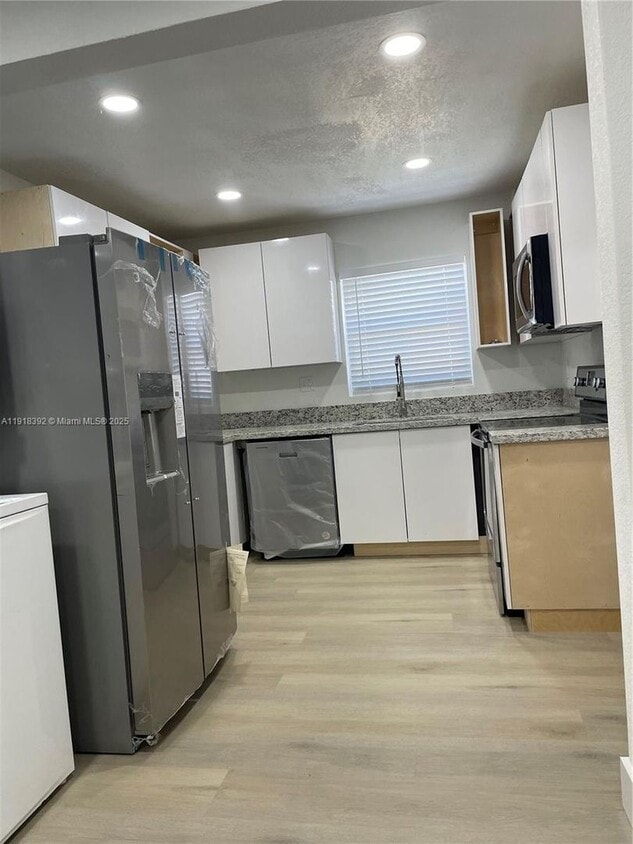 Photo - 5261 NW 1st Street FRONT, Miami, FL 33126