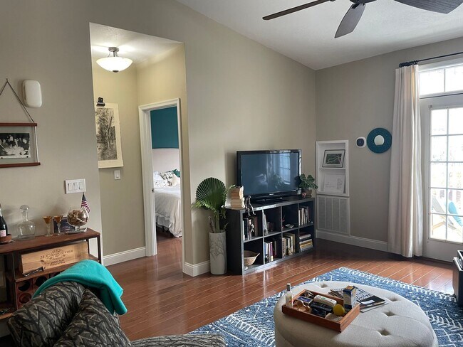 Foto del edificio - 1075-301 Weybridge Ct - CH 1075-301 (Investor)