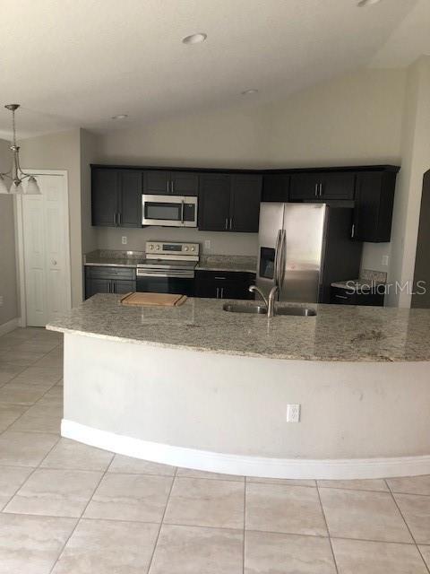 Foto del edificio - 359 Elderberry Ct