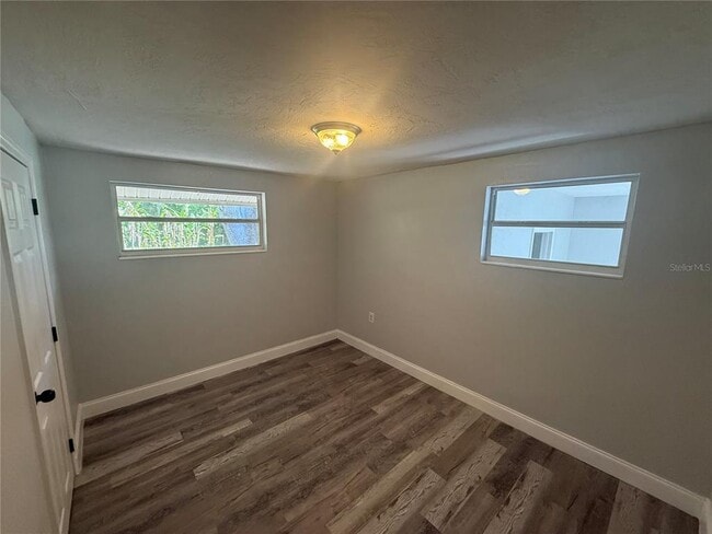 Foto del edificio - 9029 Maiden Ln