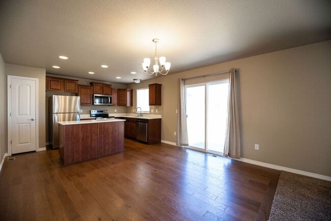 Building Photo - 1824 Castle Hill Dr
