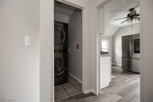 Foto del edificio - 3635 W 46th St