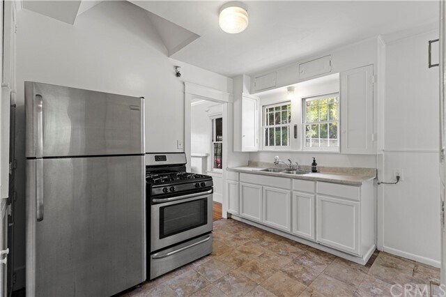 Building Photo - 1263 N Hoover St