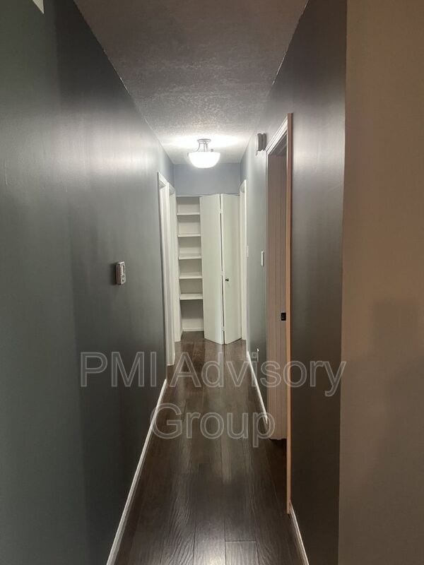 Foto del edificio - 1220 N School St