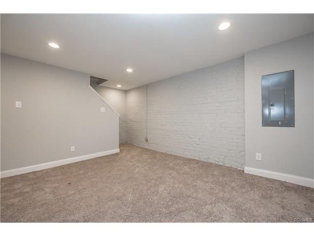 Building Photo - 2615 Grayland Ave