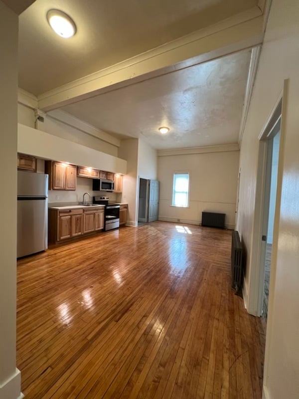 Building Photo - 109 N Montour St