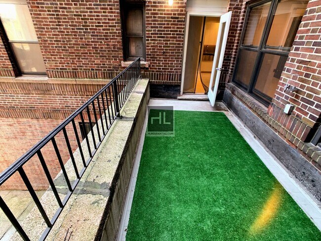Foto del edificio - 1 BEDROOM | LOWER EAST SIDE | NO BROKER FEE