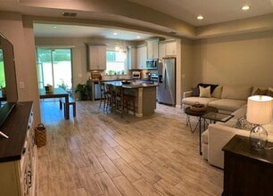 Building Photo - 5037 Skyview Ln